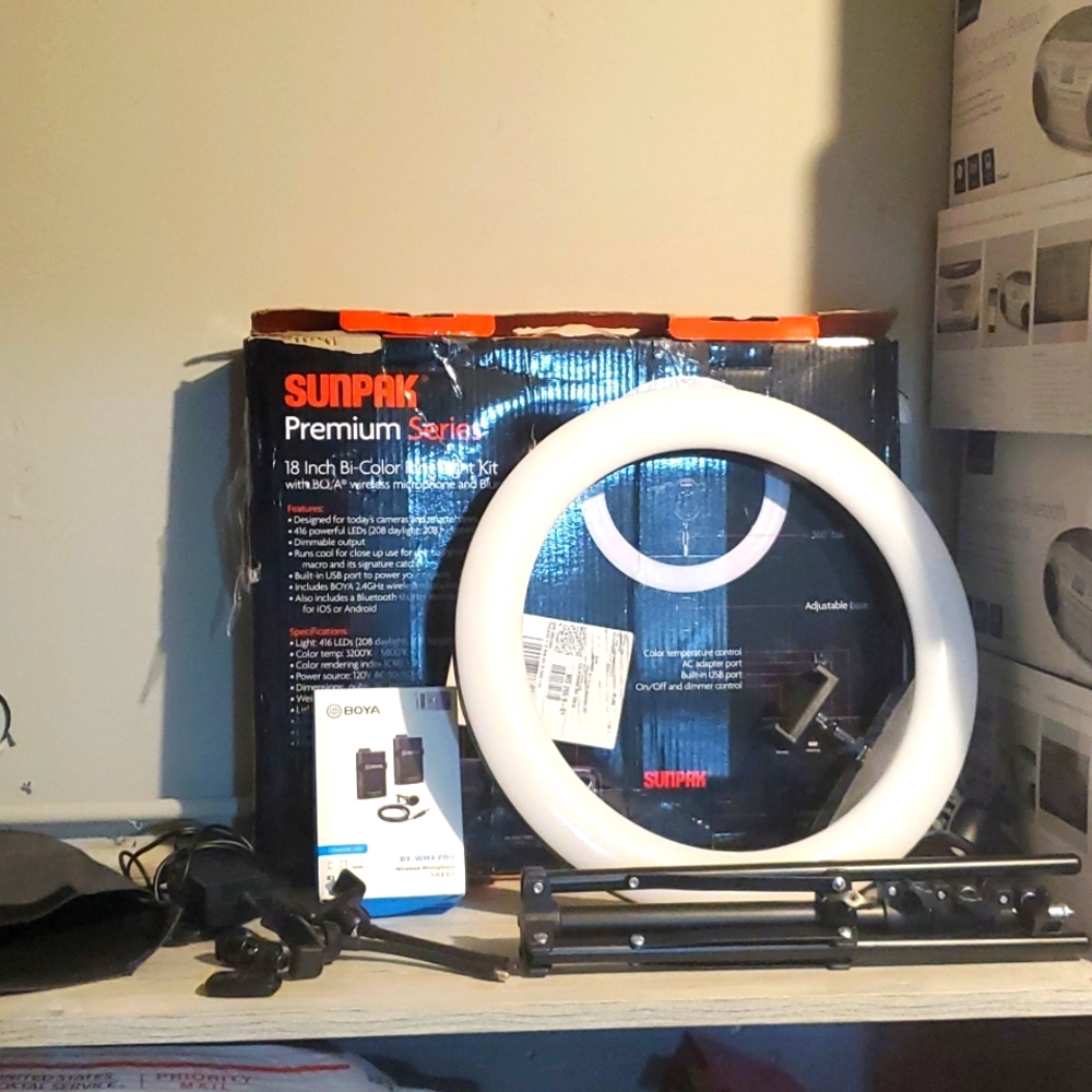 Sunpak Premium series 18 inch bi-color ring light kit with Boya microphone